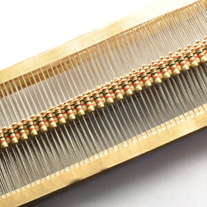 390R 1/8W  %5 Tolerans Direnç