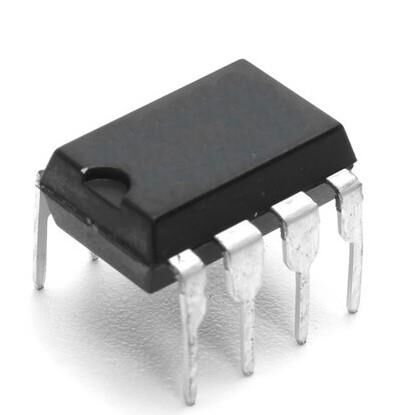 ATMEL70G DIP-8 Entegresi
